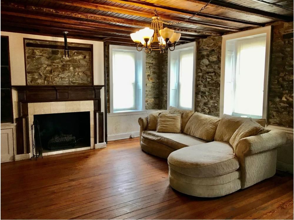 Historic Daniel LaRue Inn Office Space : 970 Durham Rd, Langhorne, PA 19047